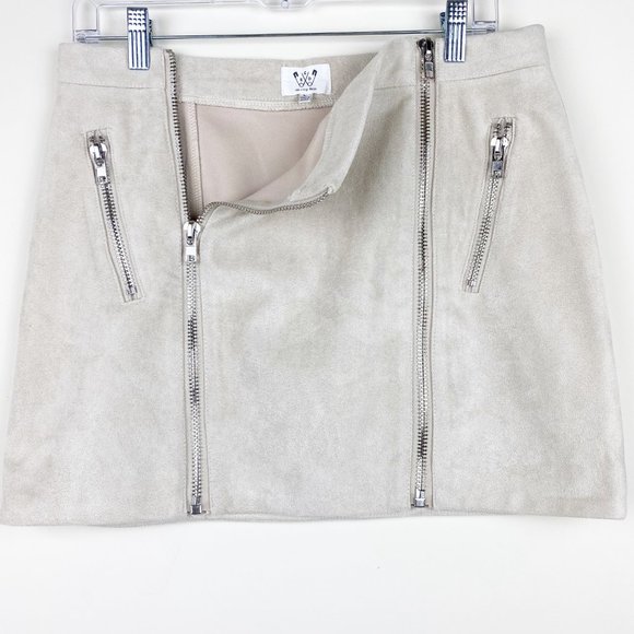 UO Six Crisp Days Glesga Velvet Mini Zip Skirt - Picture 6 of 9